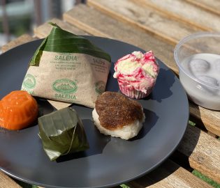 NASI LEMAK & KUIH KUIH